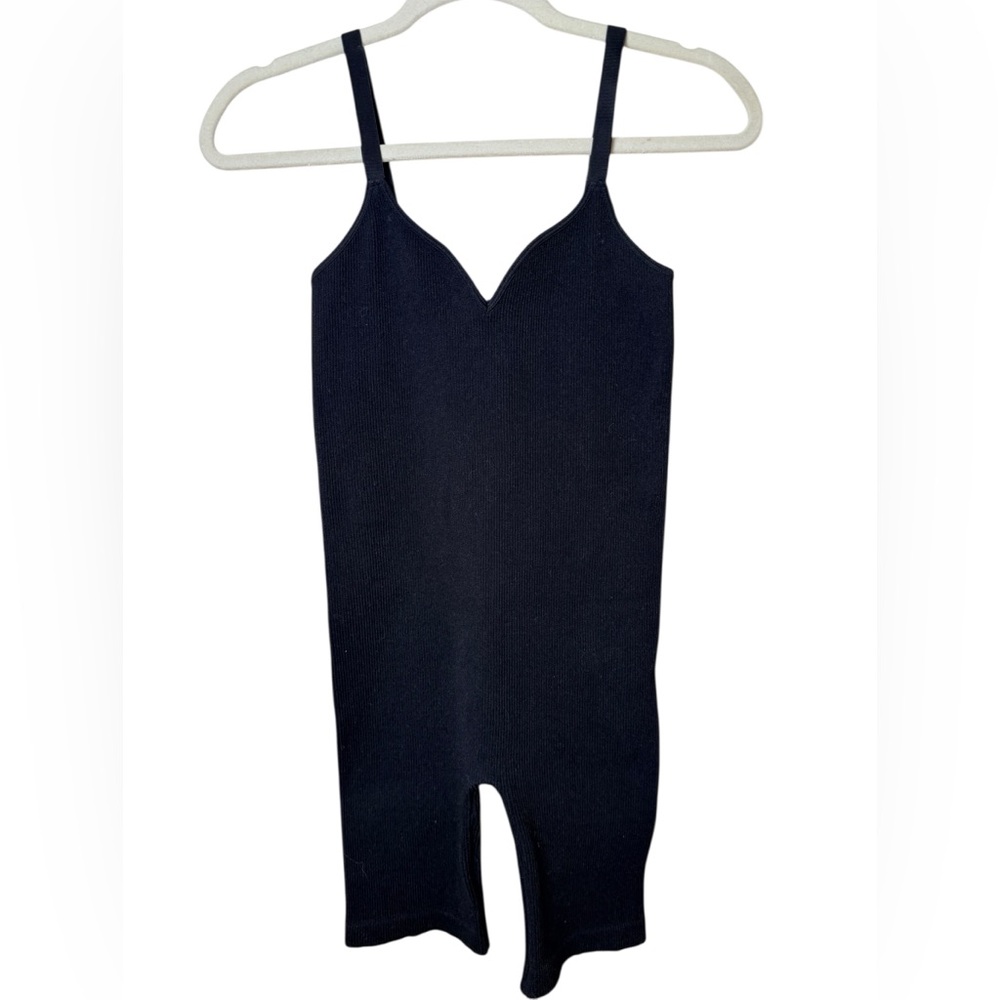 Dynamic ONE SIZE (medium or large best) Elegant Black Women's Jumpsuit